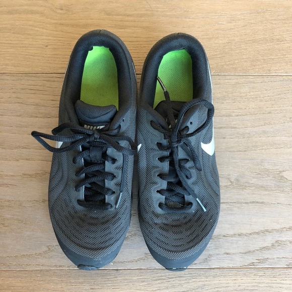 NIKE BLACK RUNNING SHOES - Picture 4 of 7